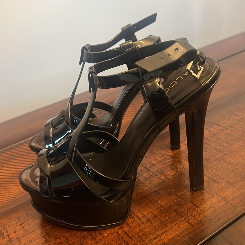 New - Picture 2 of 3